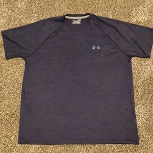 Mens short sleeve Under Armour shirt